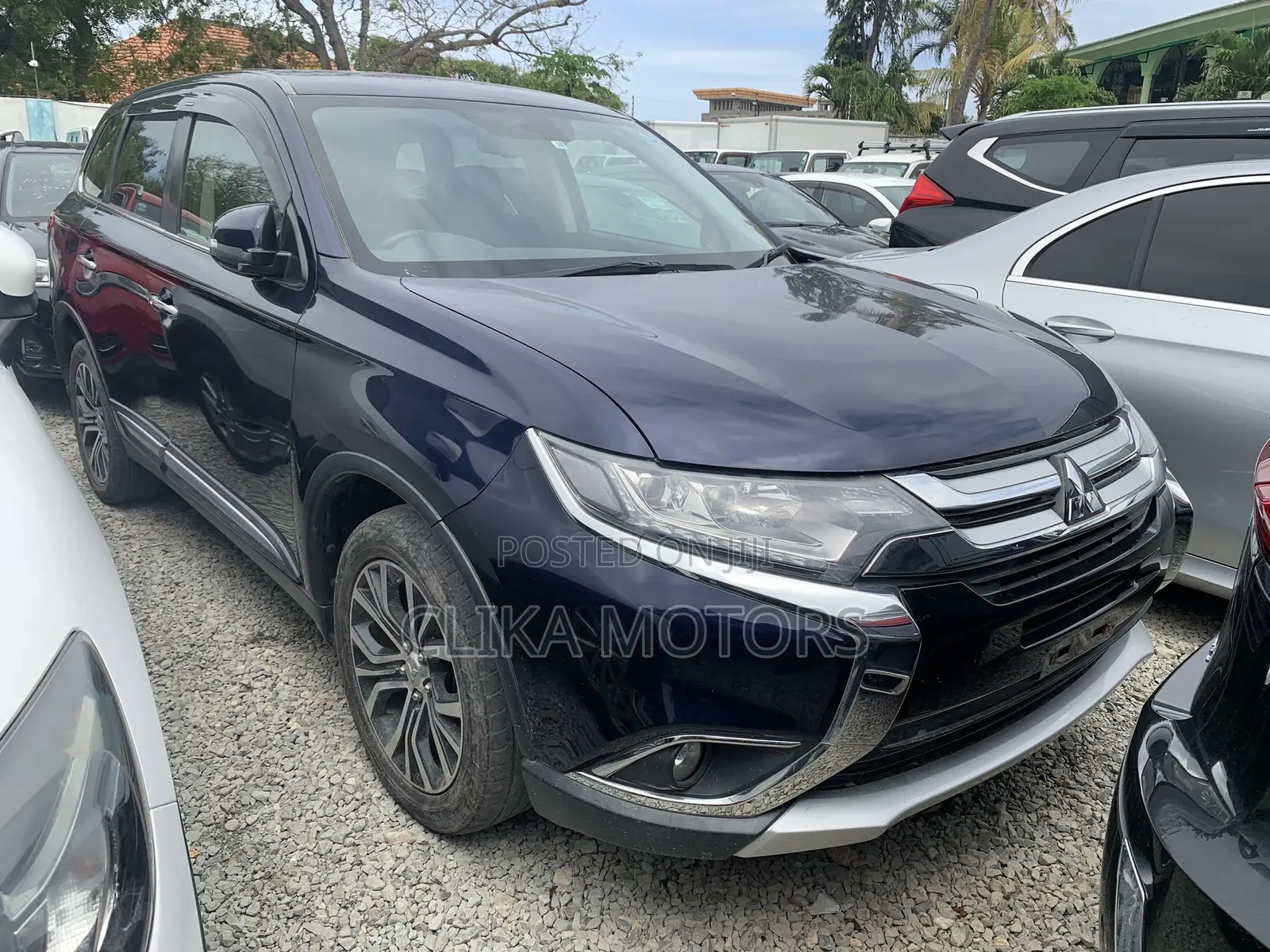 Mitsubishi Outlander ES FWD 2017 Blue