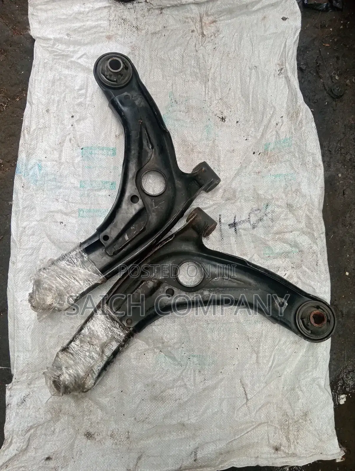 Toyota Ractis Front Suspension Arms