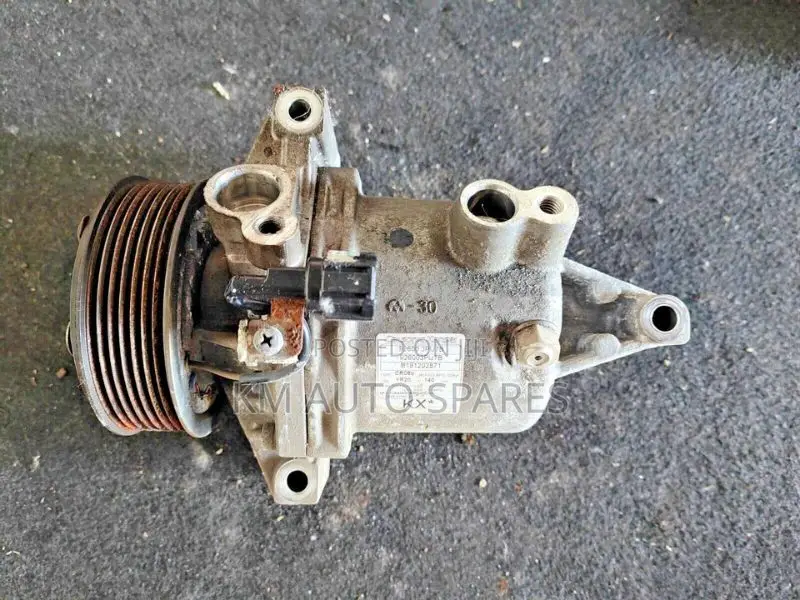 Nissan Hr16 Ac Compressor for Cube, Latio, Juke, Vanette.