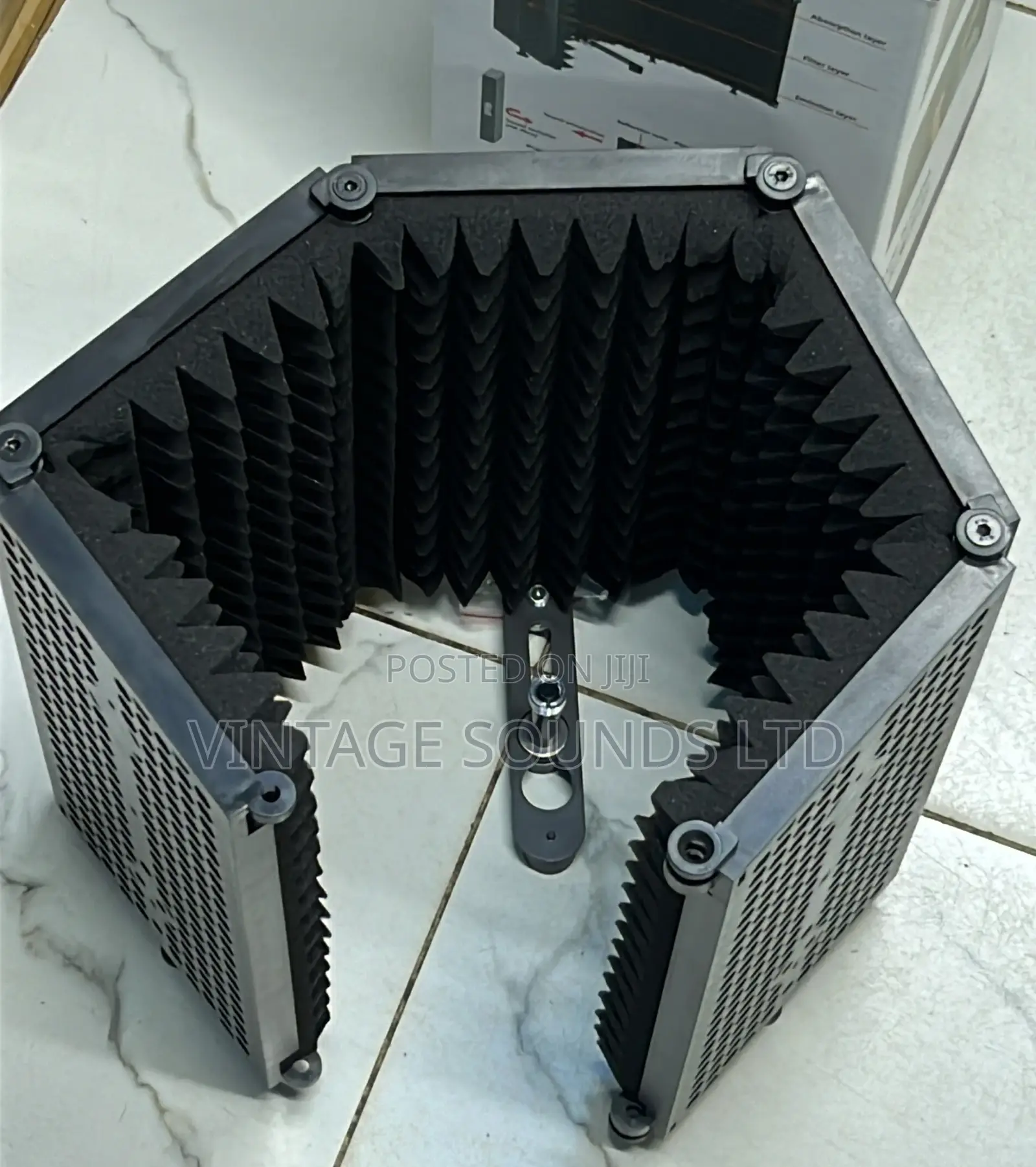 On-Stage Studio Isolation Shield / Studio Booth