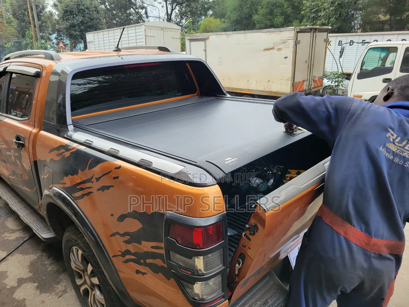Get This Great Look of Your Double Cab Aluminum Lockable