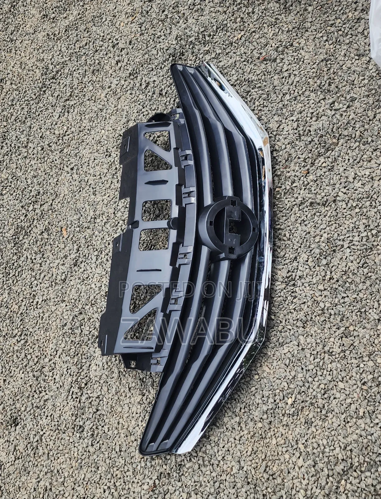 Nissan Note 2012 Front Grill