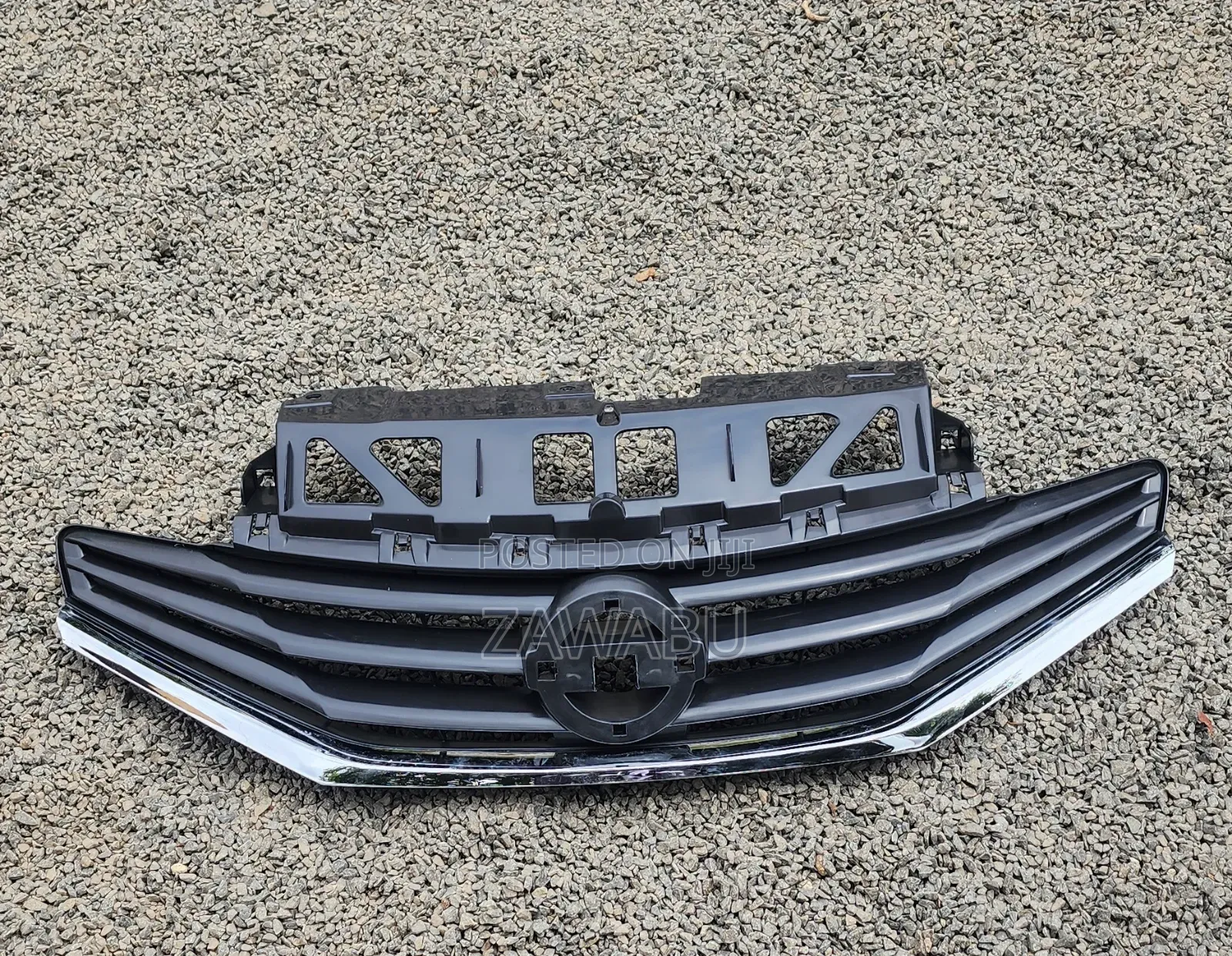 Nissan Note 2012 Front Grill