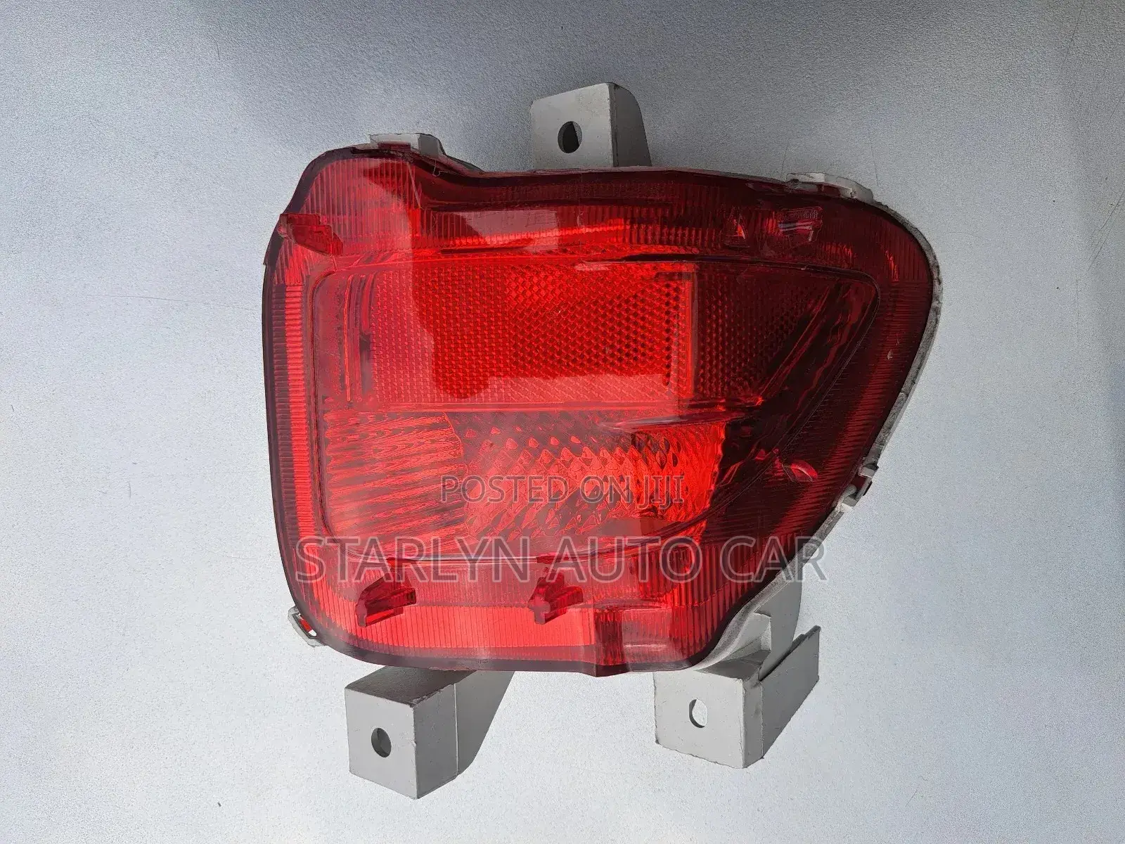 Rear Reflector Rav4 2008