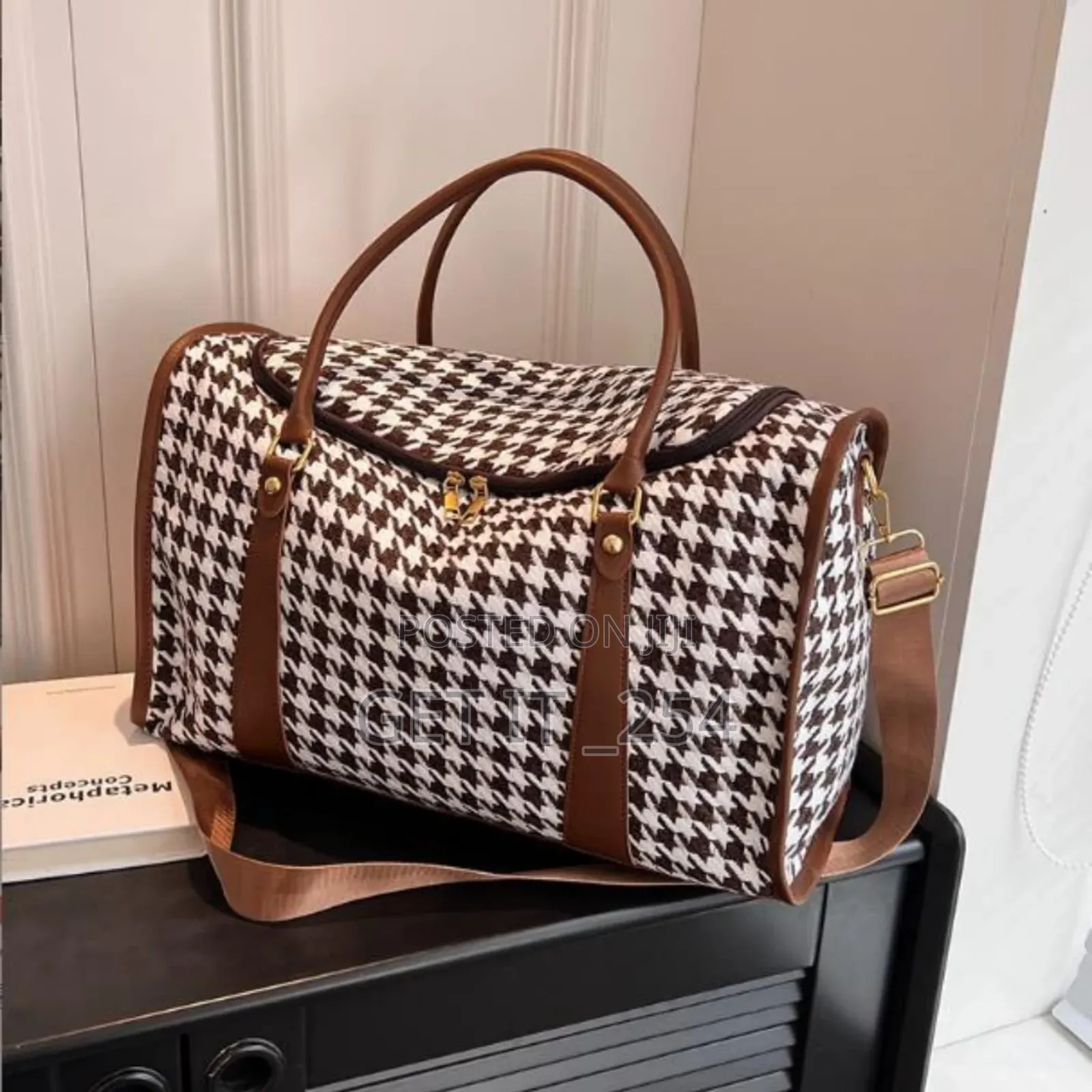 *Canvas Travel/Gym Duffel Bag*
Ksh 2500
