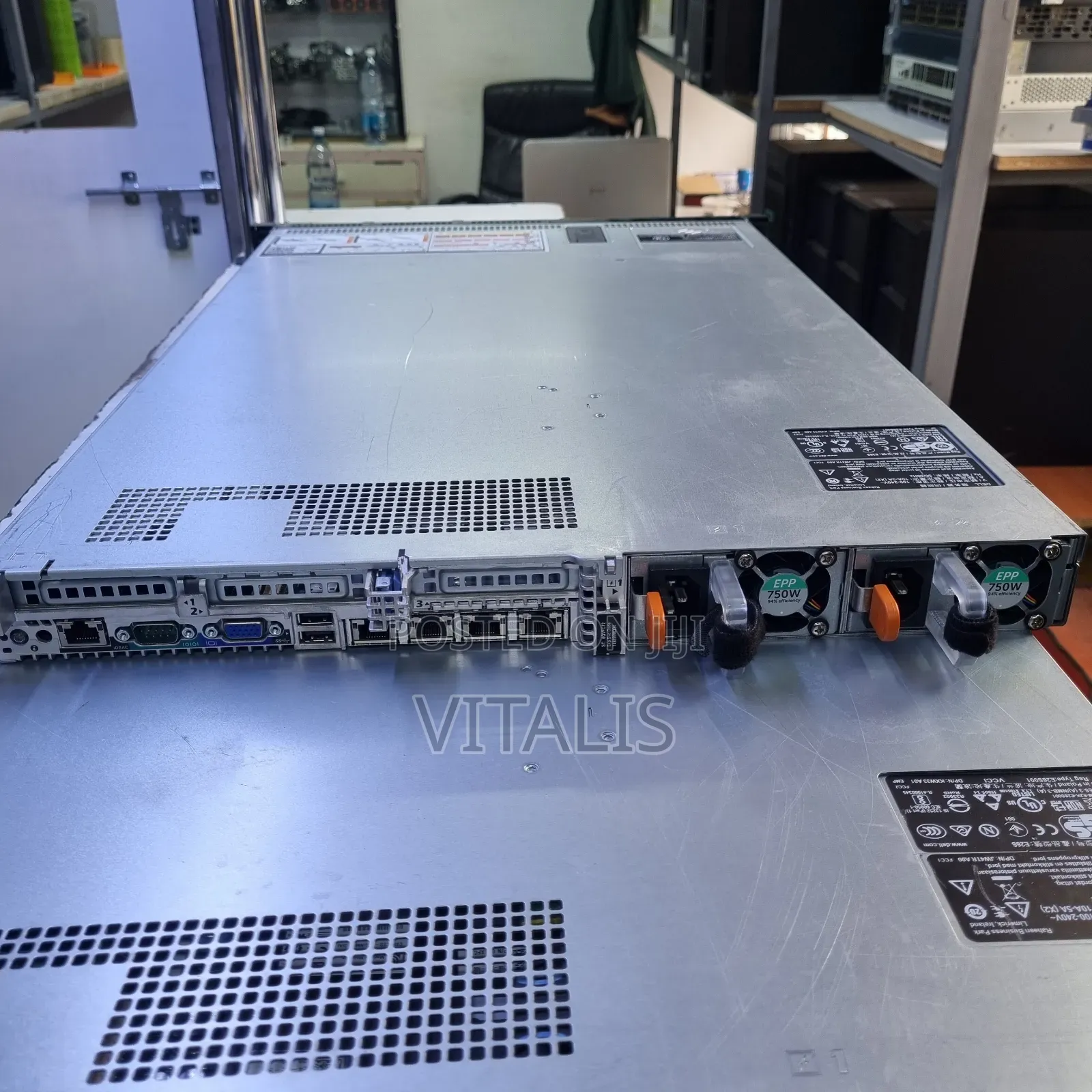 Server Dell PowerEdge R630 64GB Intel Xeon HDD 1.5T