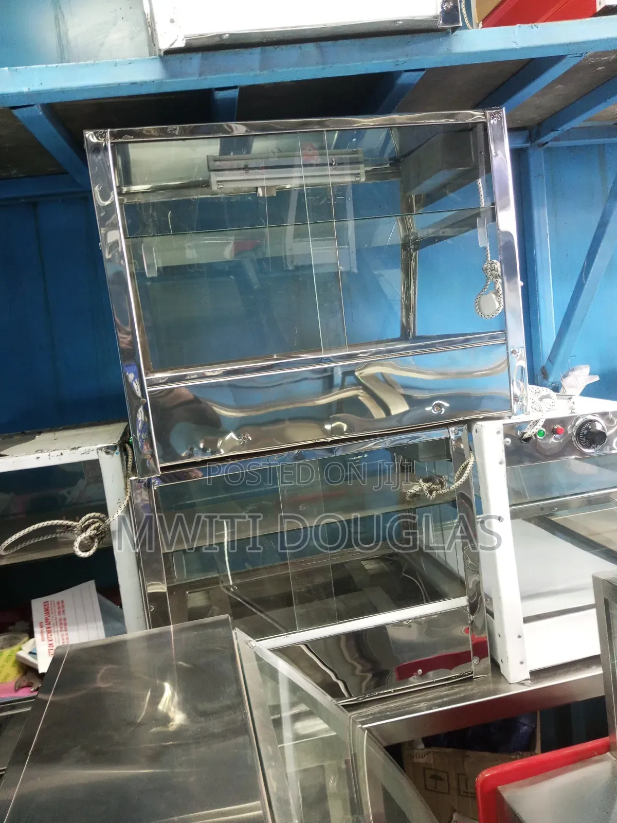 Pure Stainless Embraced First Food Display