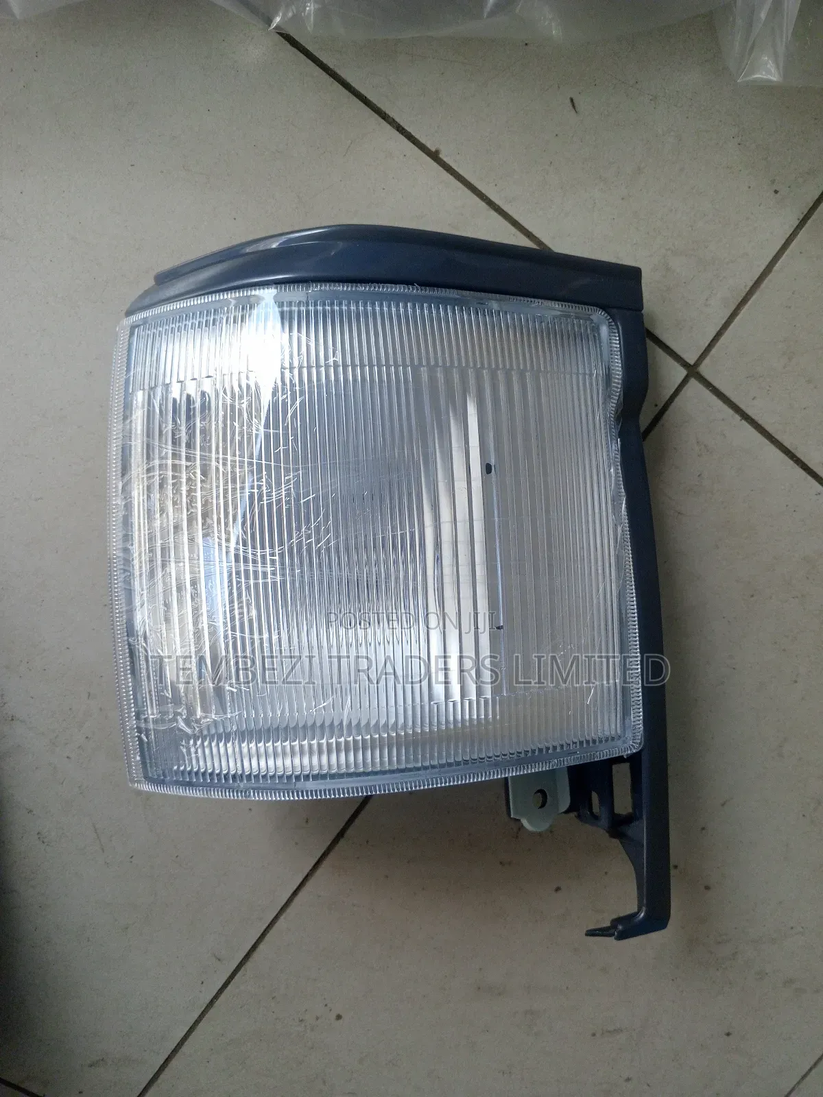 Bumper Lamp/Corner Light/Signal Lamp Toyota Hiace Shark 5L