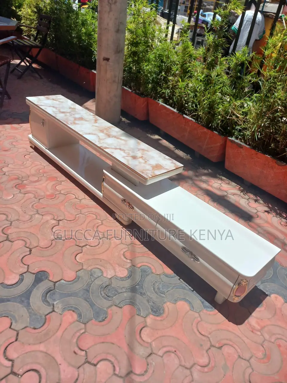Extendable Glass Tv Stand
