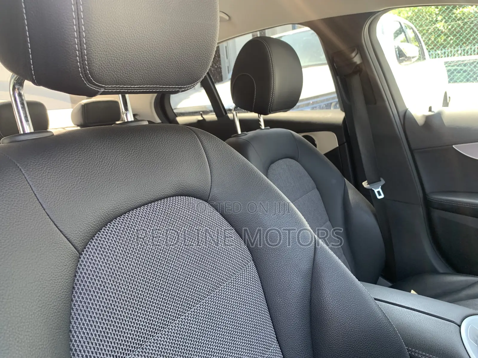Mercedes-Benz C180 2017 Black