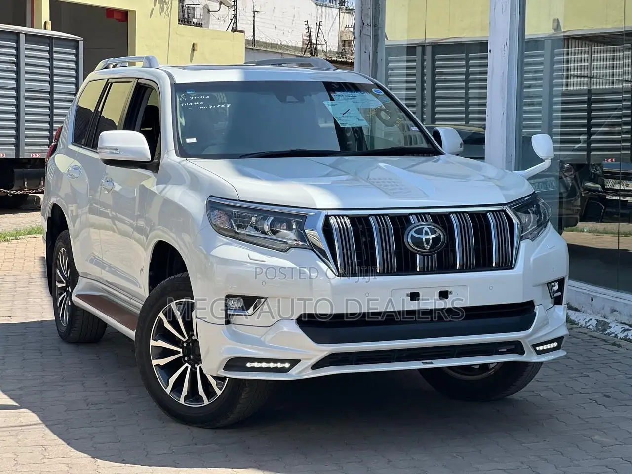 Toyota Land Cruiser Prado 2018 White