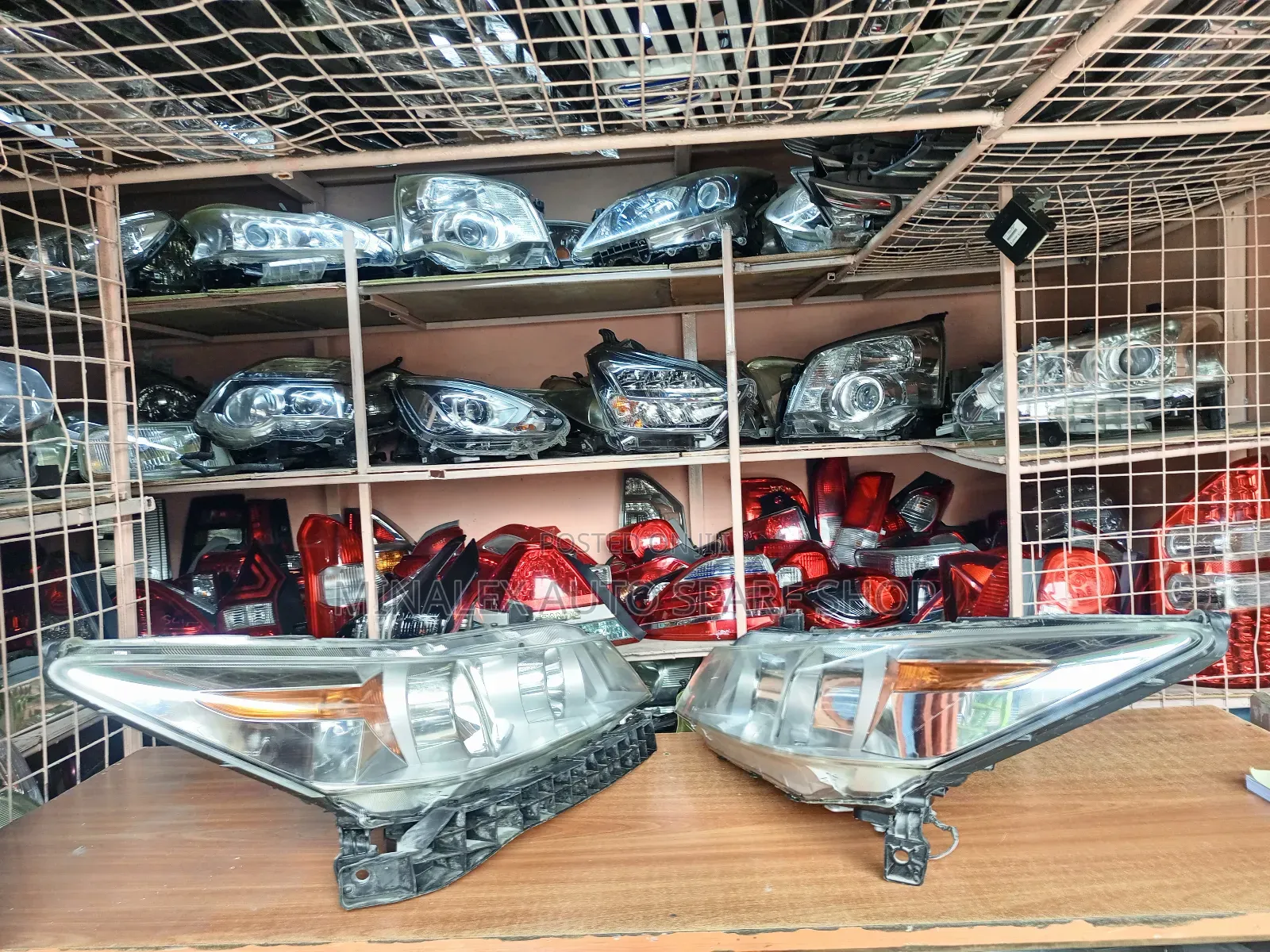Stream Shinny Reflector Zenon Headlights With Comp and Bulbs