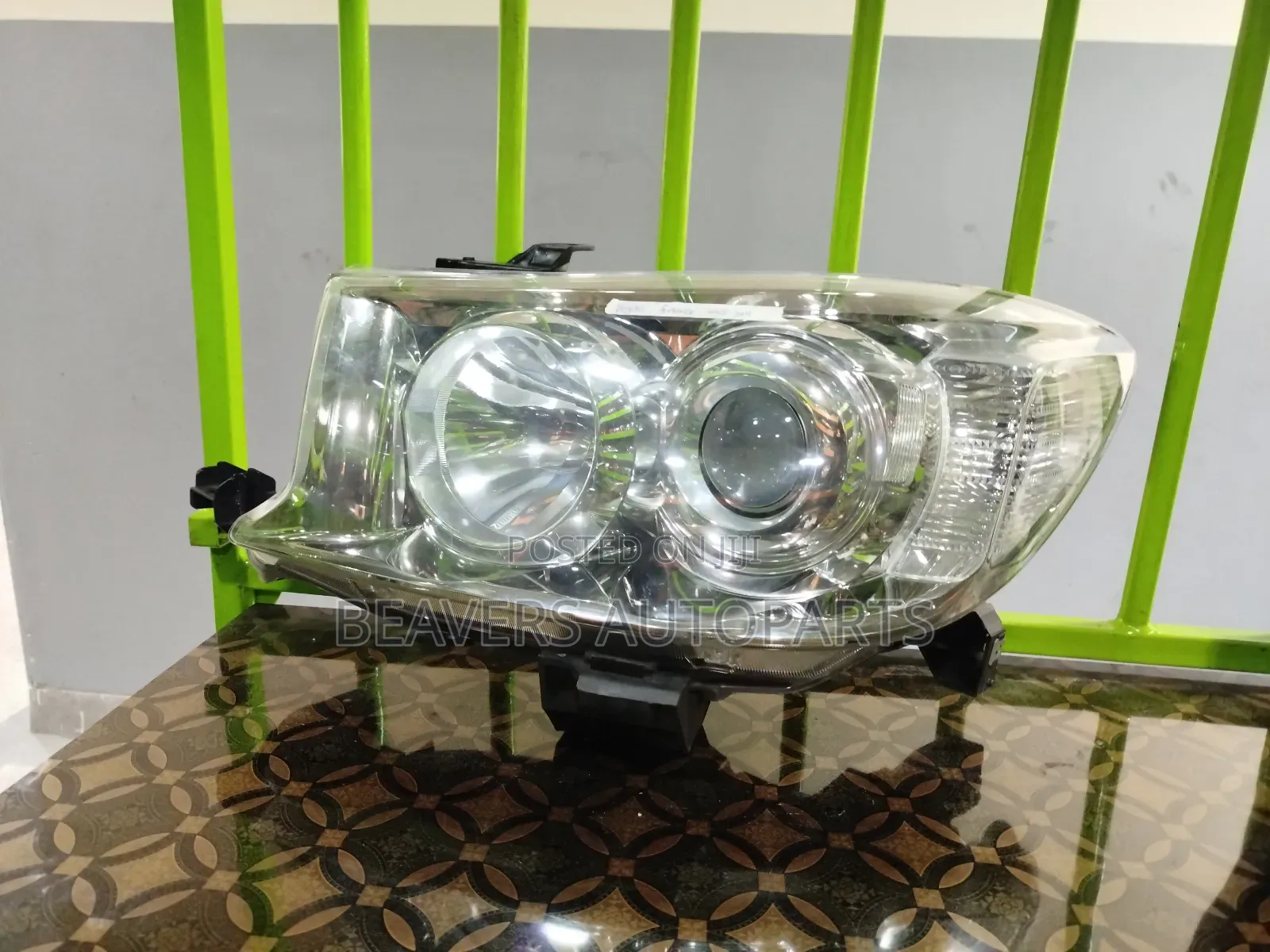 Toyota Fortuner 2007-2010 Headlight