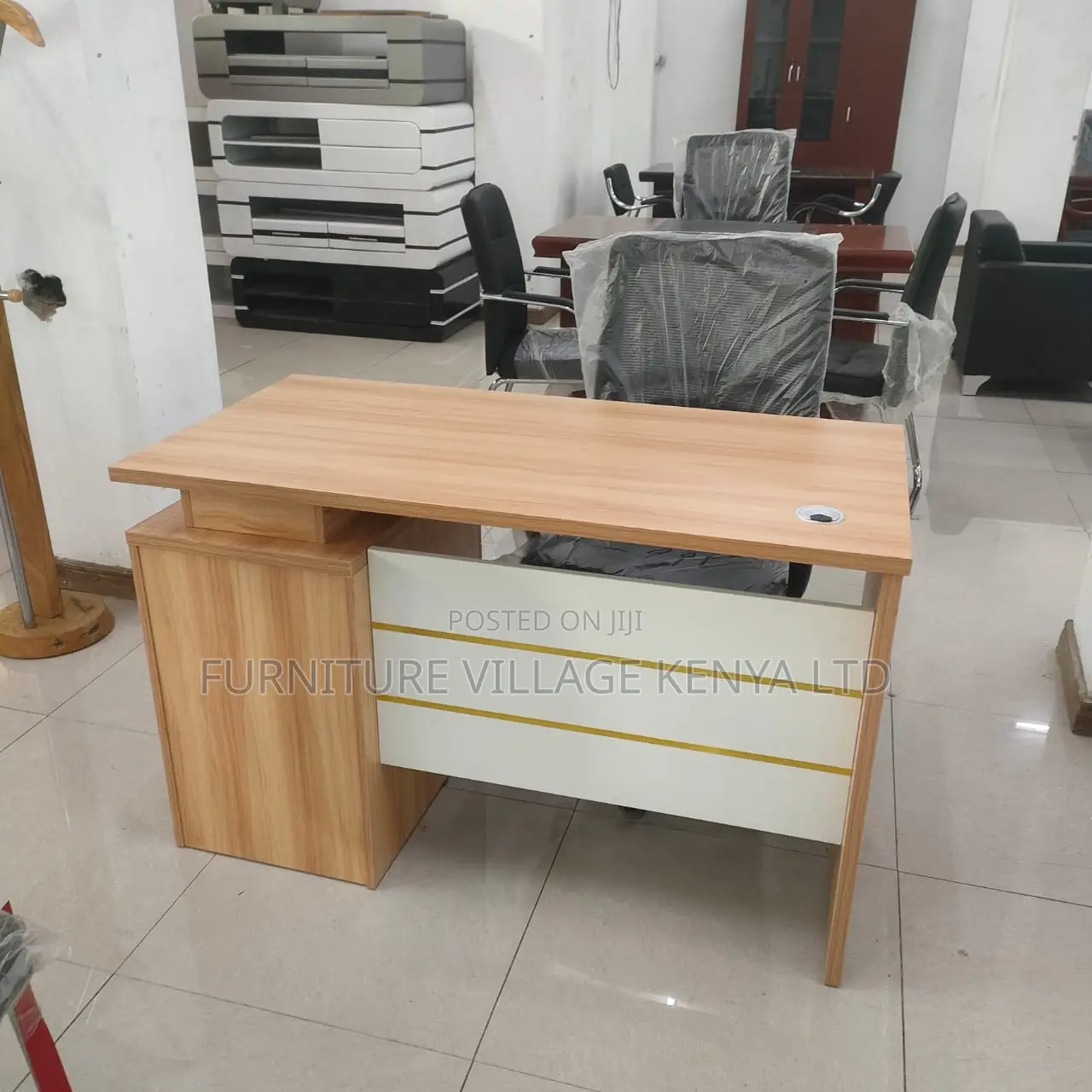 1.4m Advance Office Desk