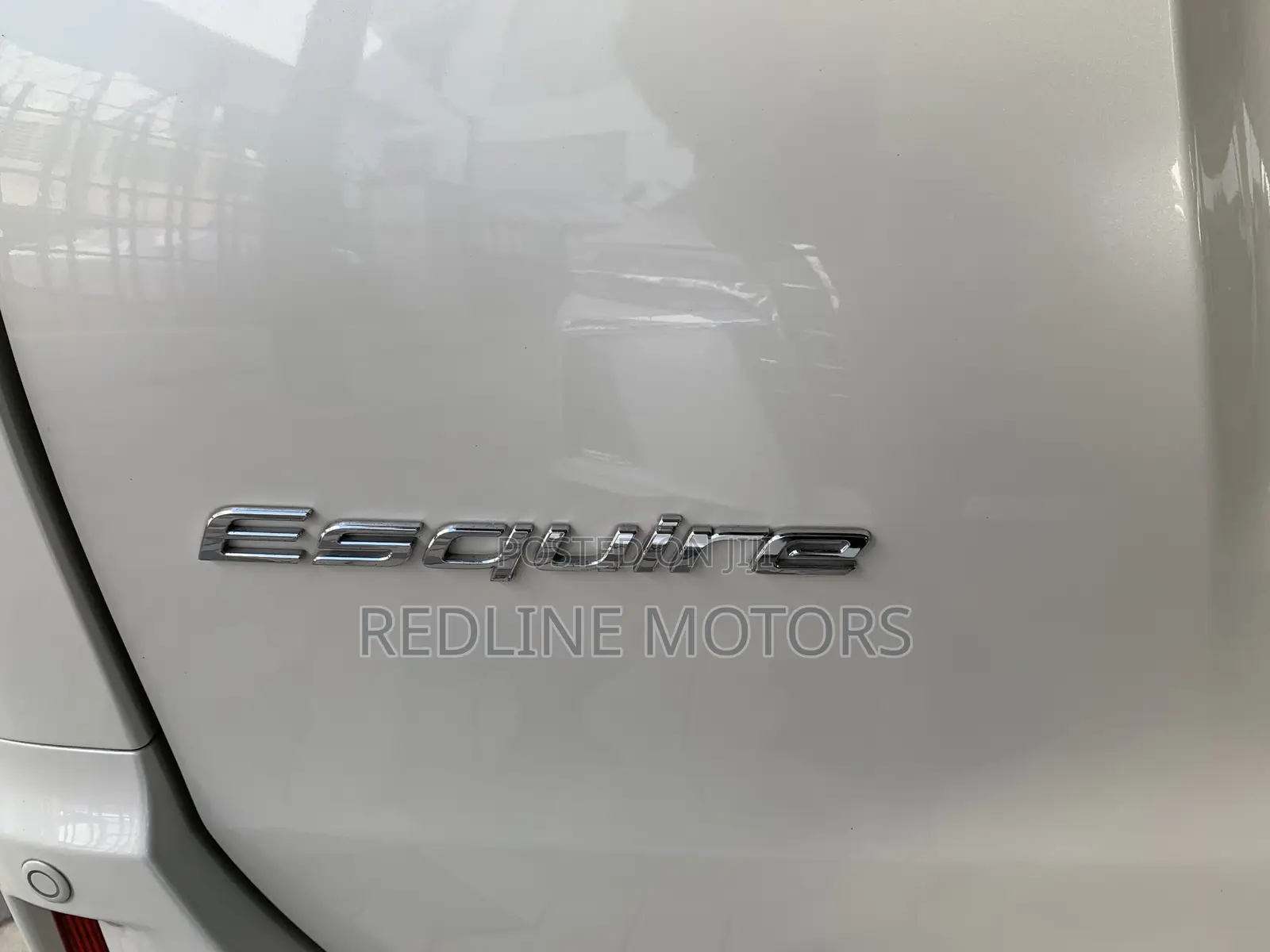 Toyota Esquire 1.8 FWD Hybrid (7 seater) 2017 Pearl