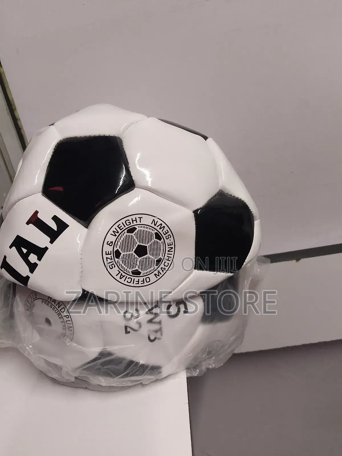 5 KWB 32 Official Size and Weigh With Tube Soccer Ball