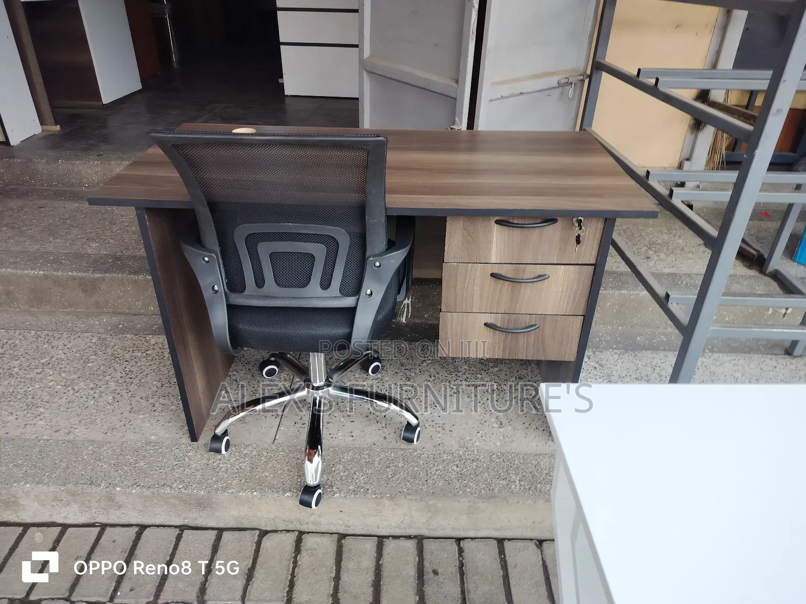 Comfortable Study Desk Comfortable Study Desk