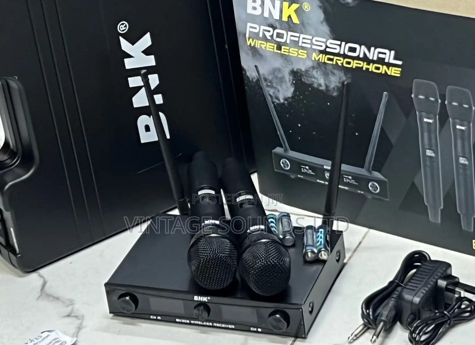 BNK Bk902 Uhf Dual 2 Channel Wireless Microphone