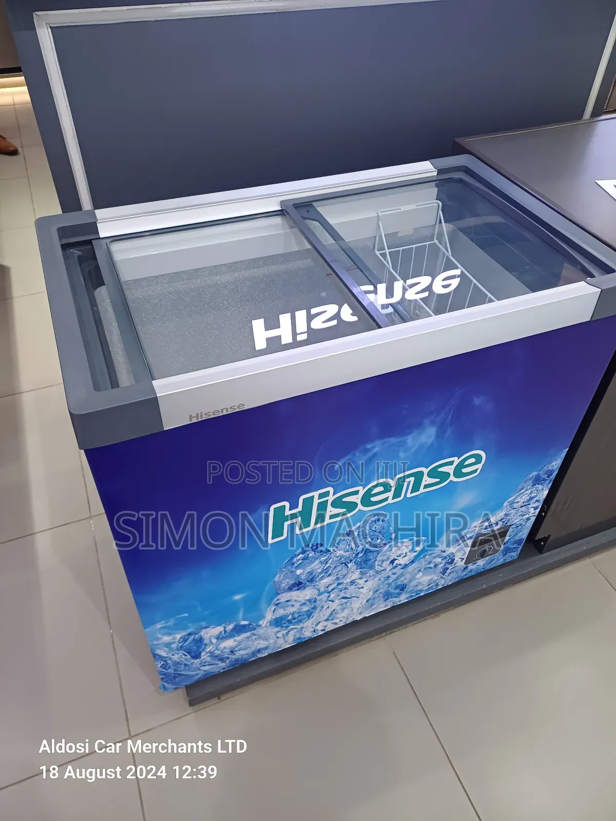 Display Freezer. Hisense 198L