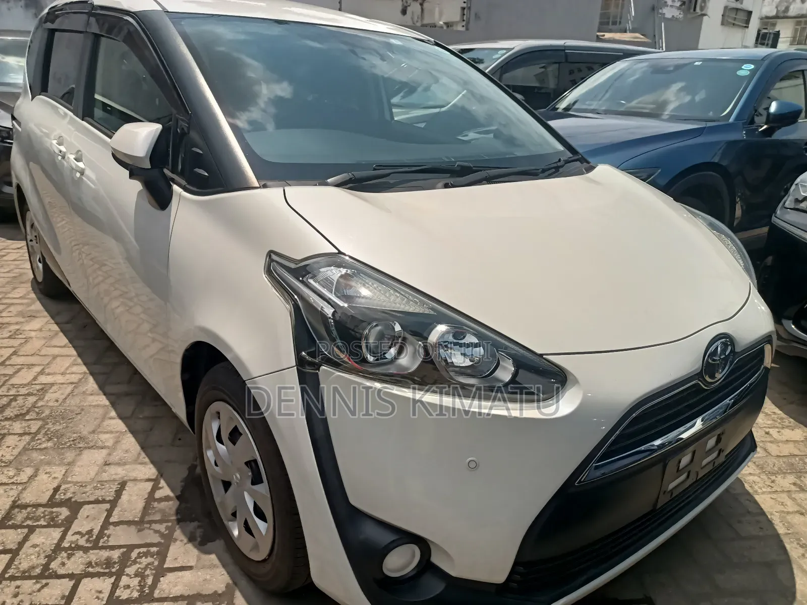 Toyota Sienta 2018 White