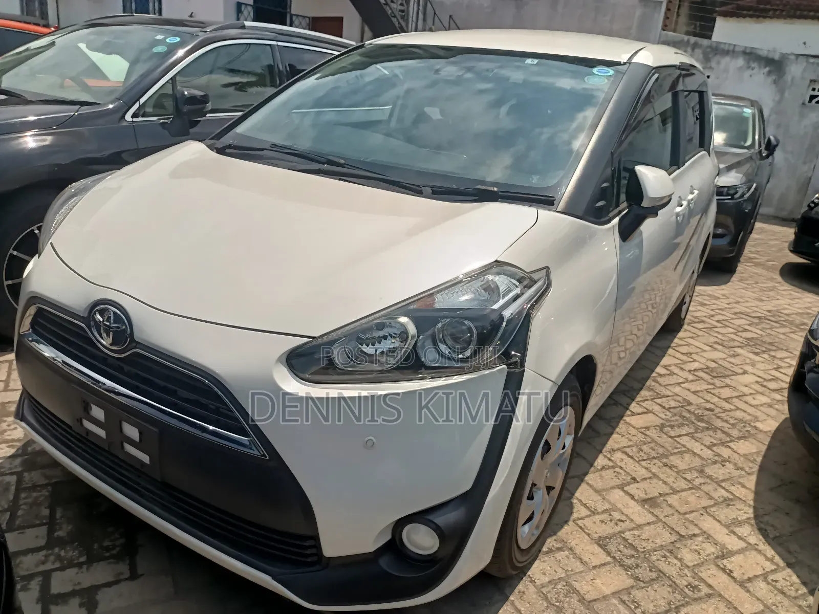 Toyota Sienta 2018 White