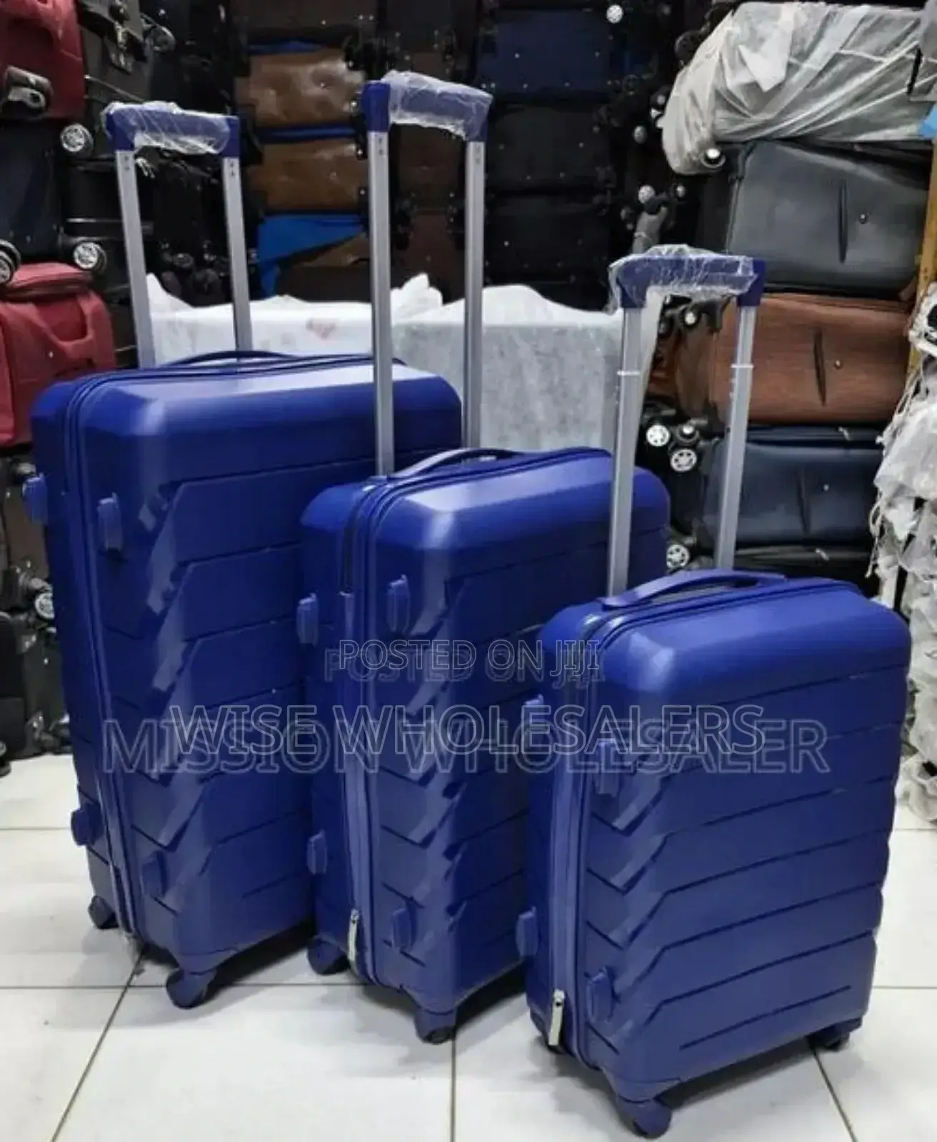 * 3 In 1 Fibre Luxurious Suitcase Briefcase Travel Bag*