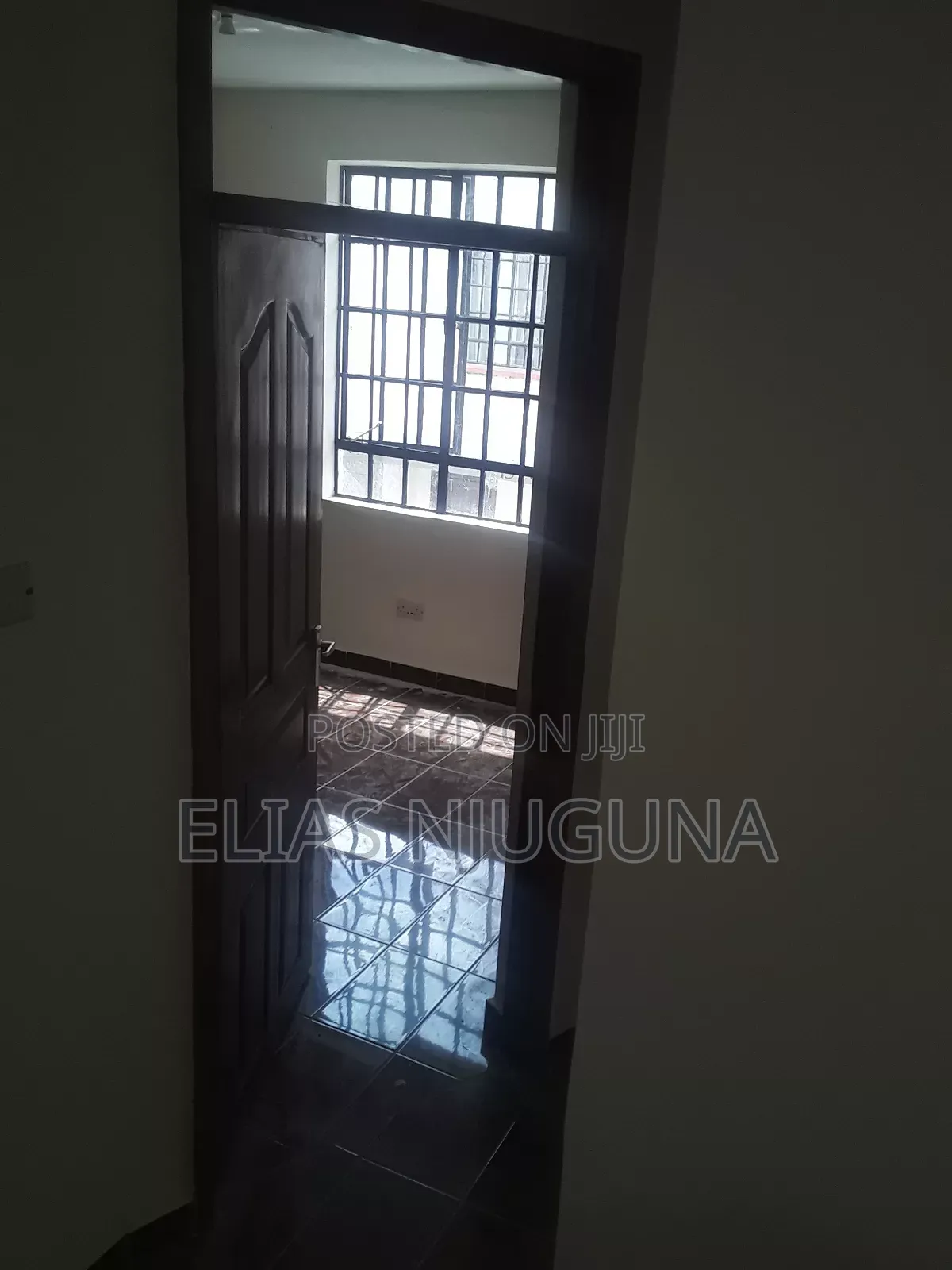 3bdrm Maisonette in New Donholm Estate for rent