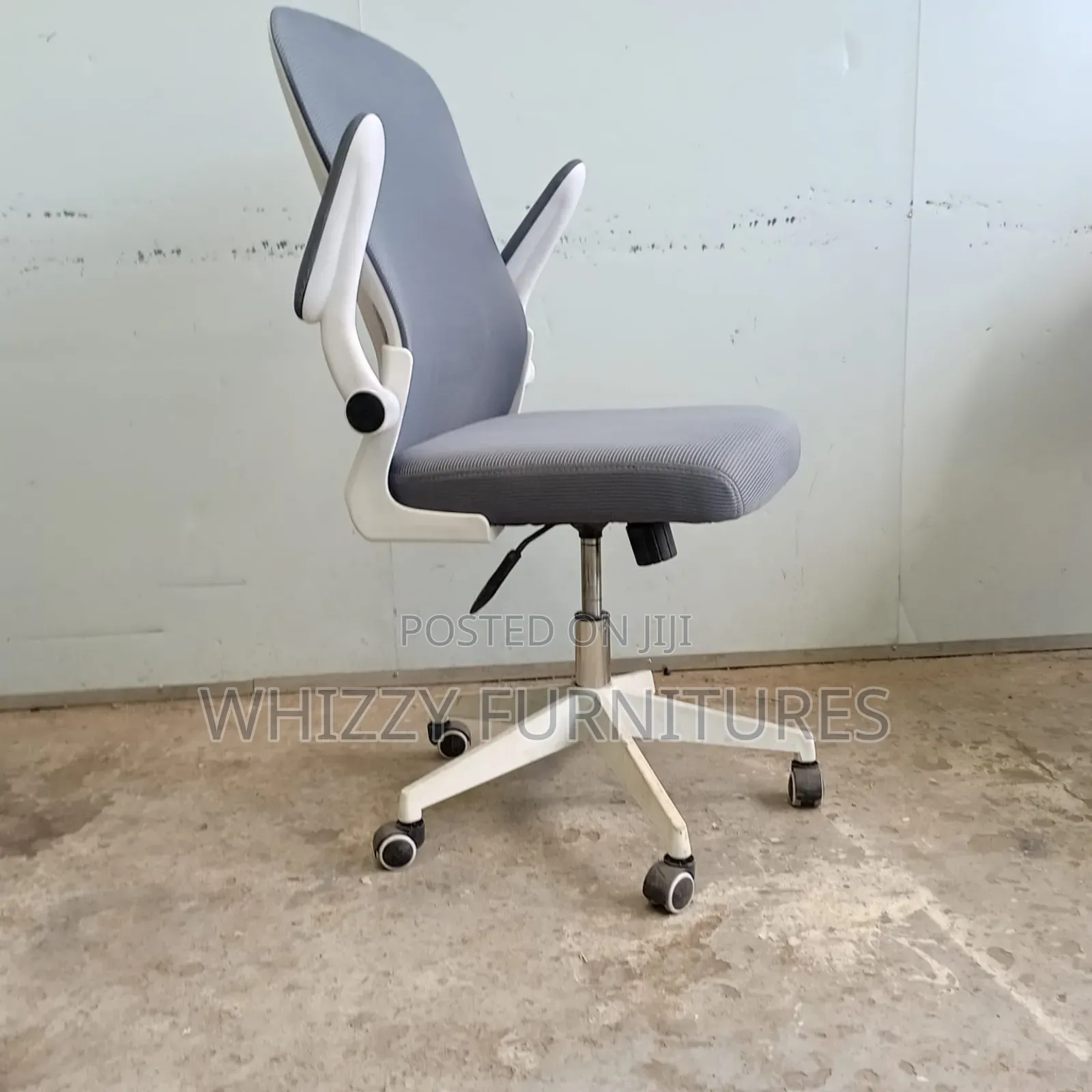 Mid-Back Office Chair