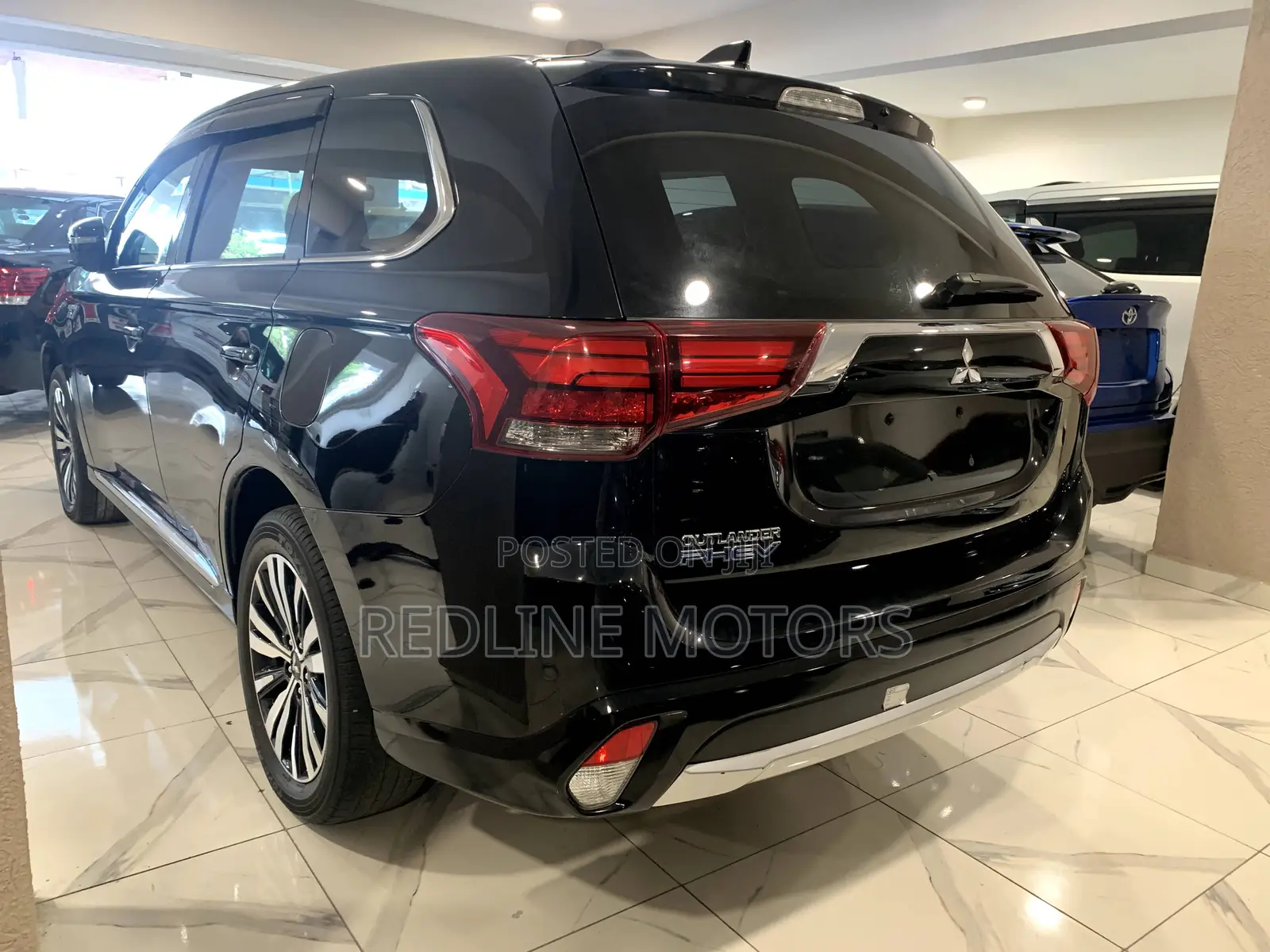 Mitsubishi Outlander 2.0 PHEV AWD 2016 Matt Black