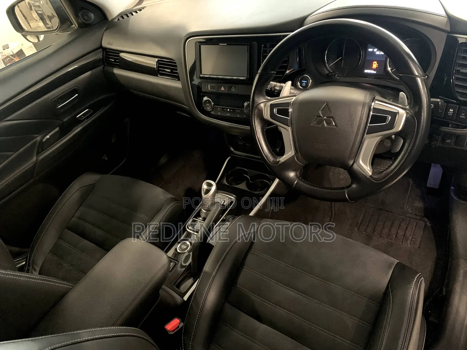 Mitsubishi Outlander 2.0 PHEV AWD 2016 Matt Black