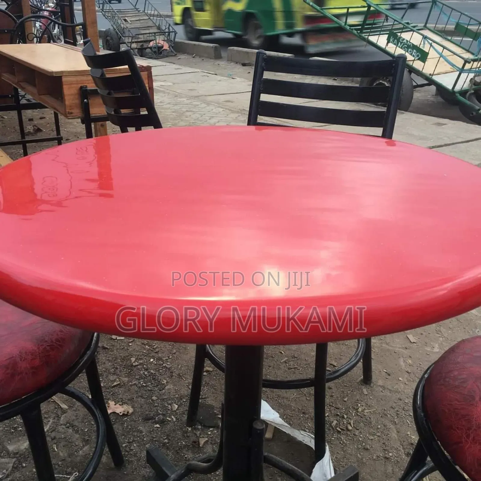 Quality Brand New Round Tables