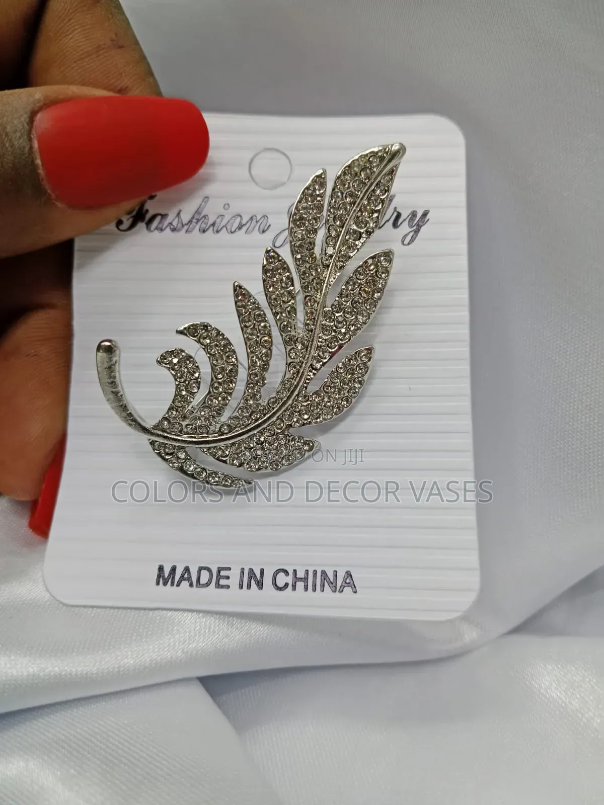 Classy Brooches Offer Price