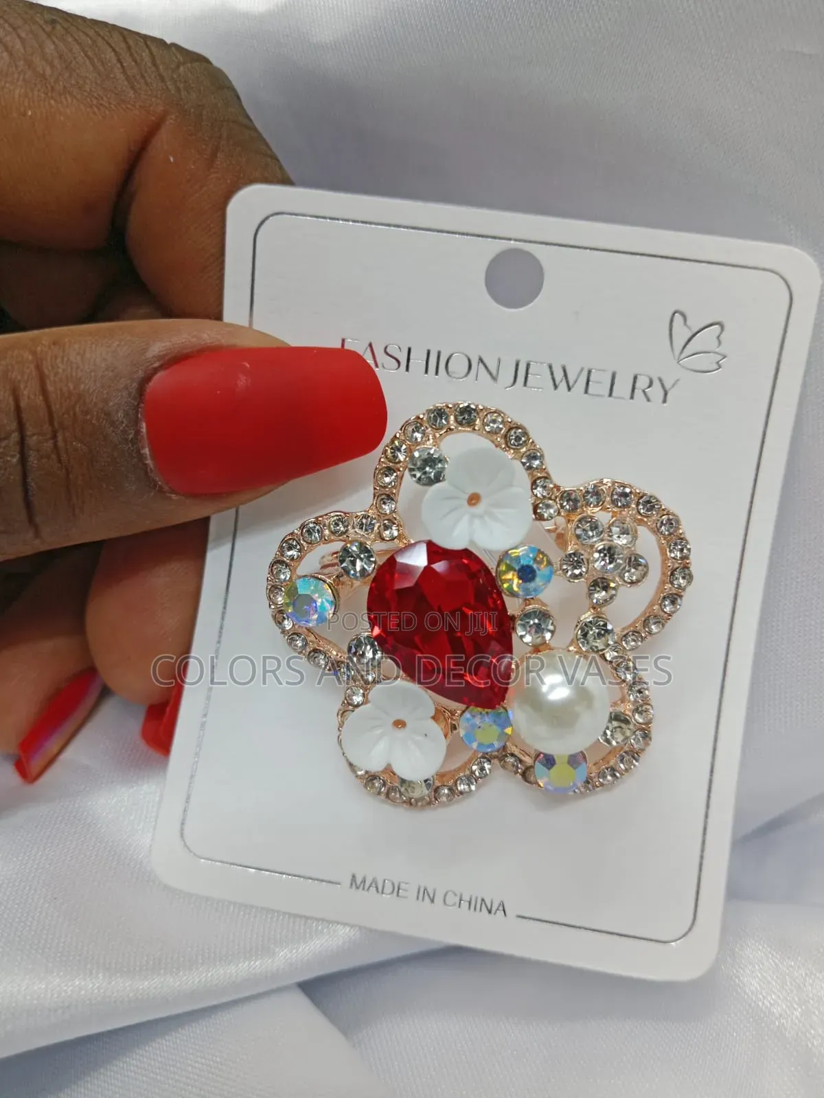 Brooches Flowered in Stock