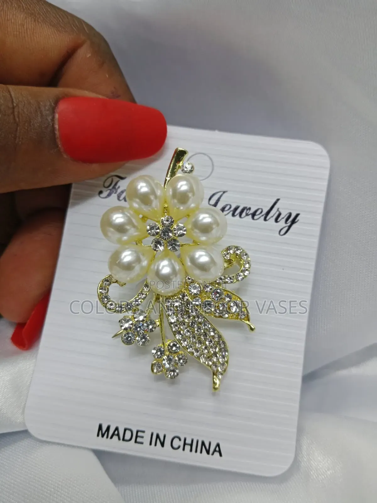Pearls Brooches Available