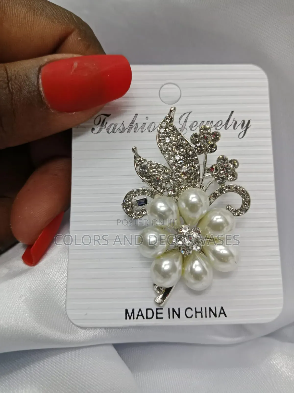 Pearls Brooches Available