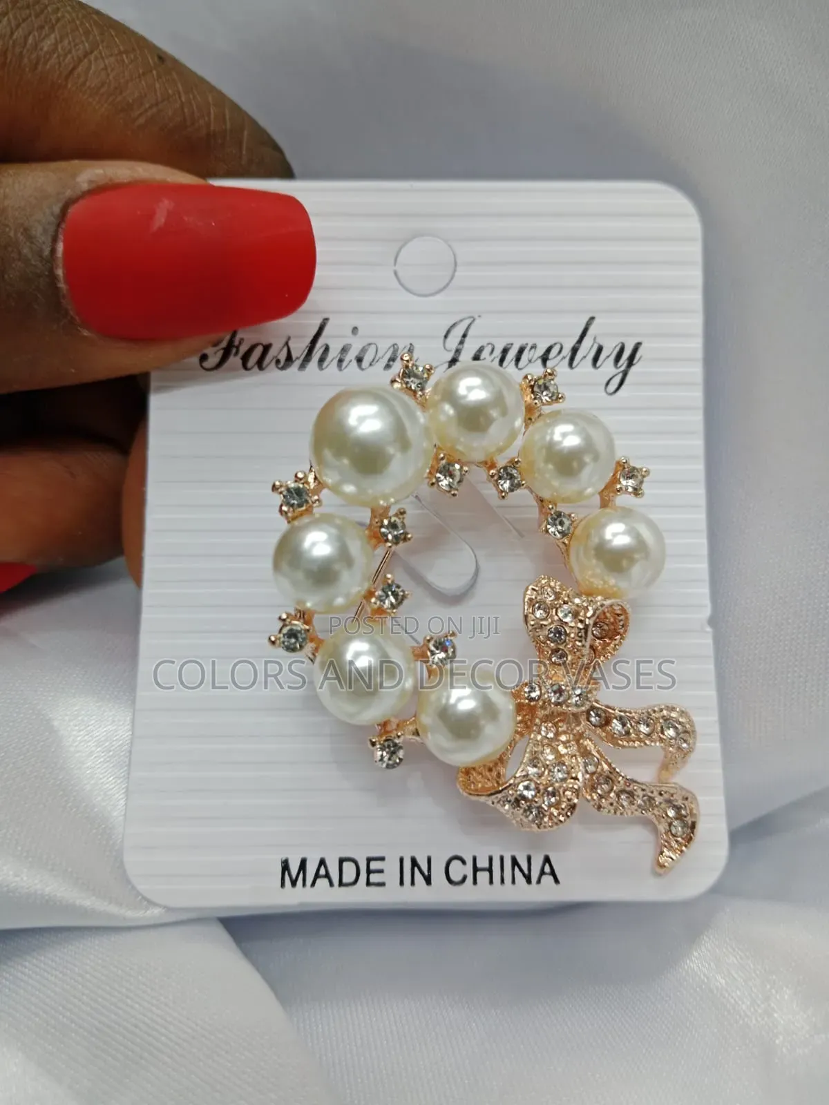 Brooches Available Variety of Designs