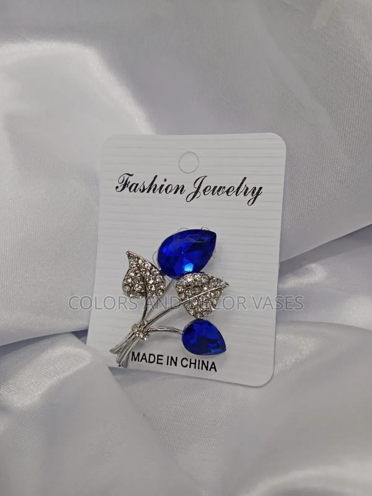 Brooches to Spice Up Your Official Clothes