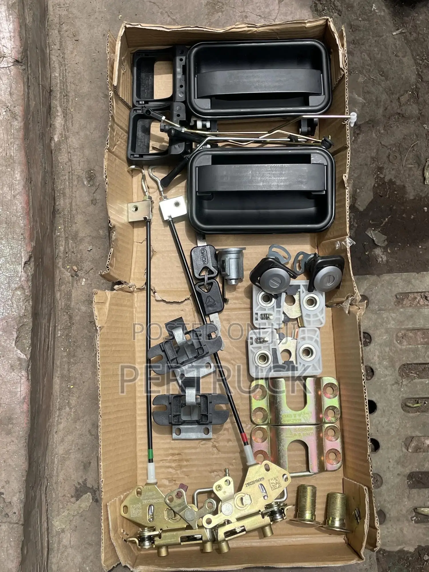 WG1642341011/Wg1664341002 Door Lock Kit SITRAK Howo Sino A7