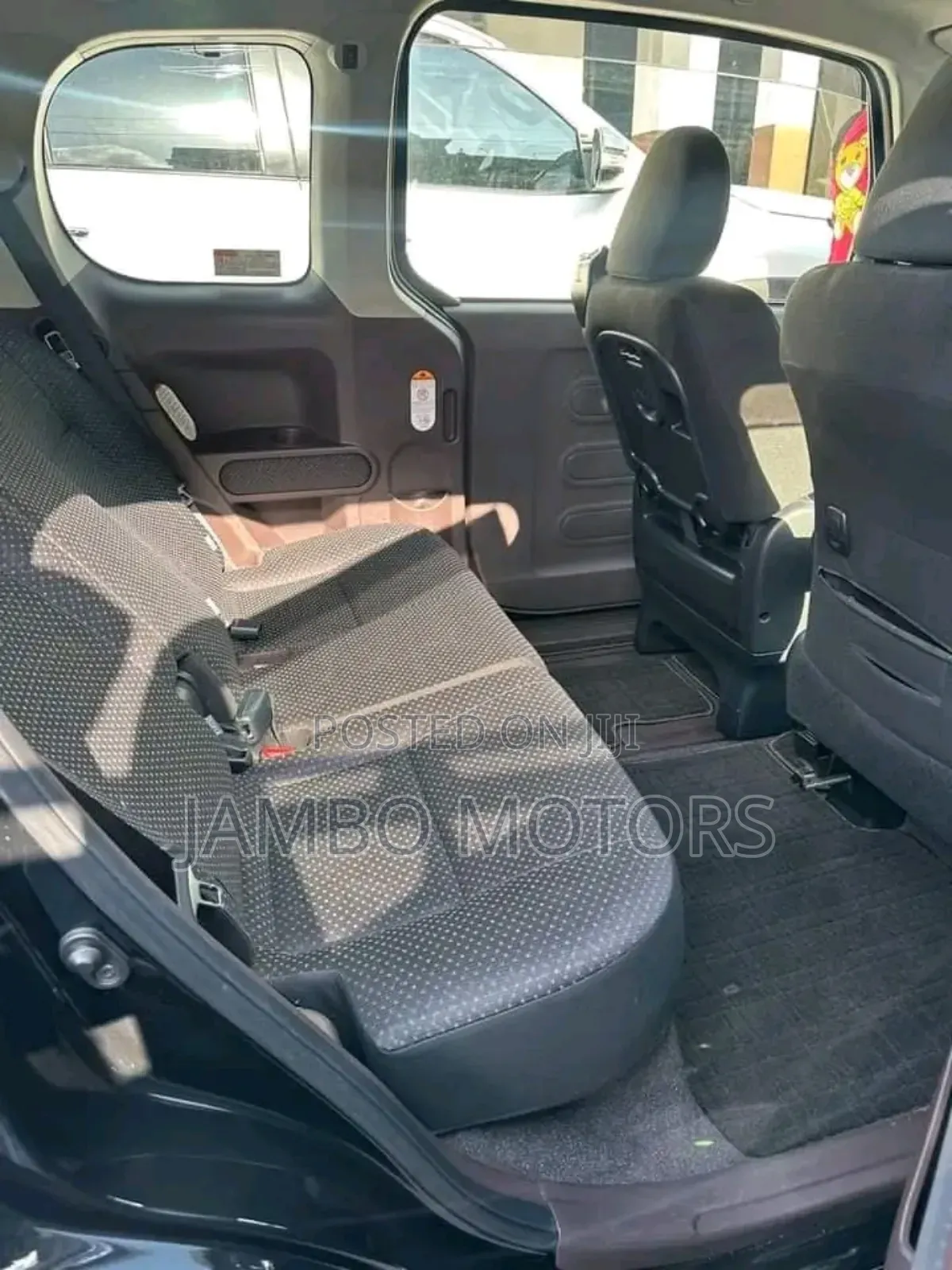 Toyota Spade 1.3 2017 Black