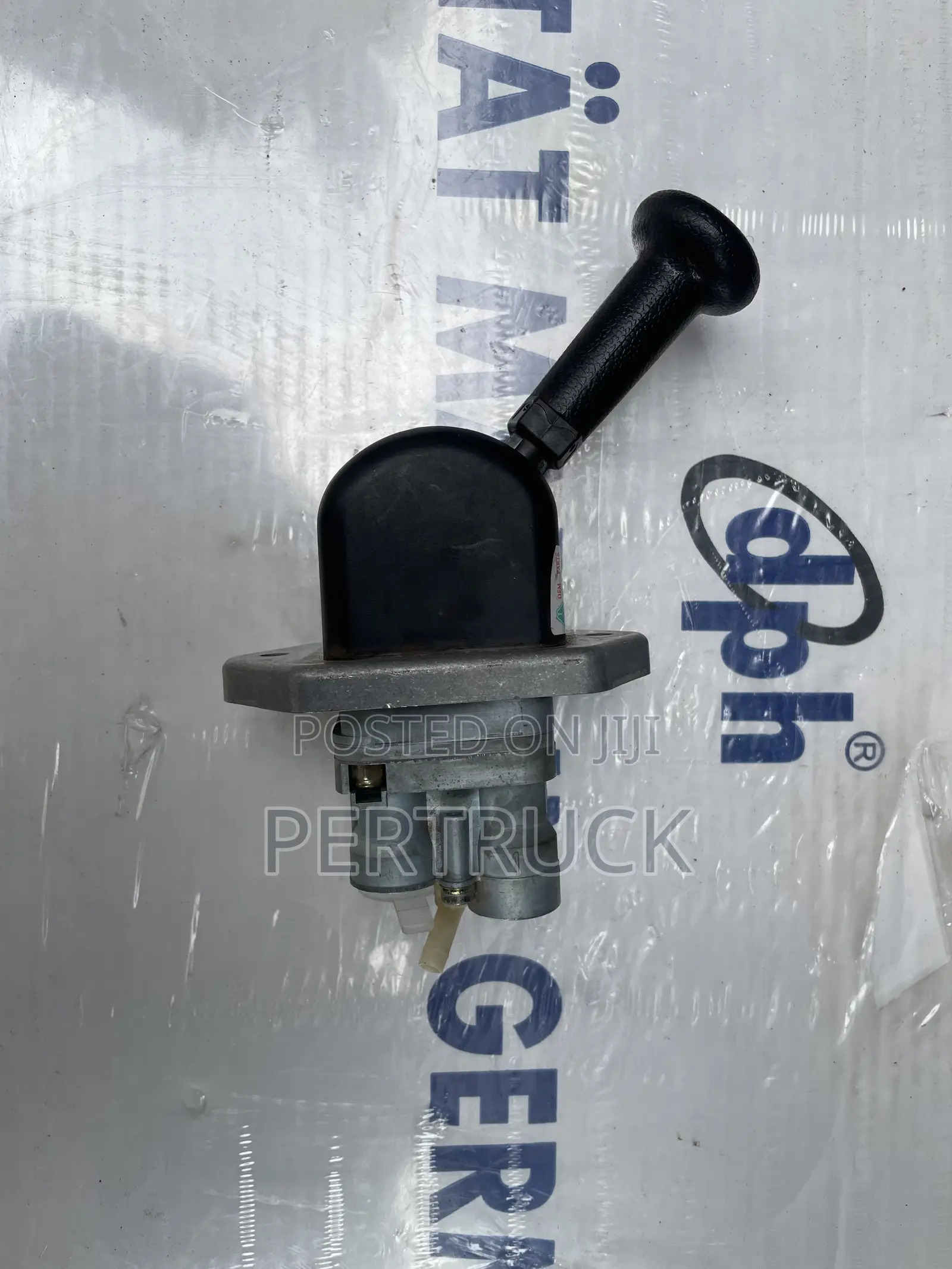 Wg9000360522 Hand Brake Valve Sinotruck,Shacman,Faw,Steyr