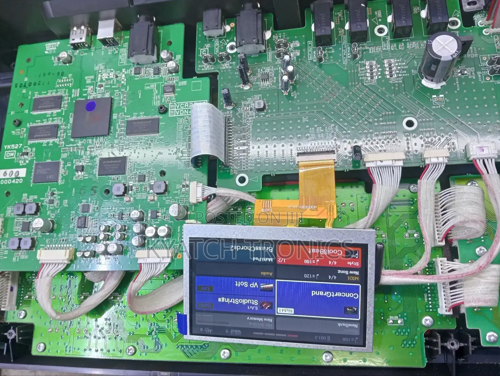 PSR Sx 600 LCD Screen