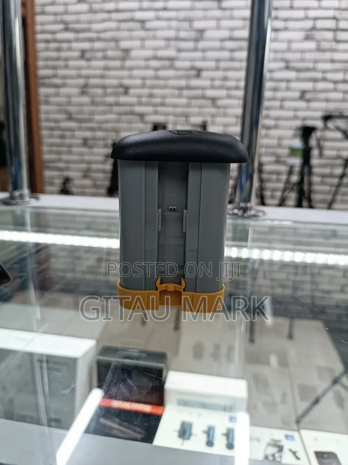 LP E4 Digital Battery Pack