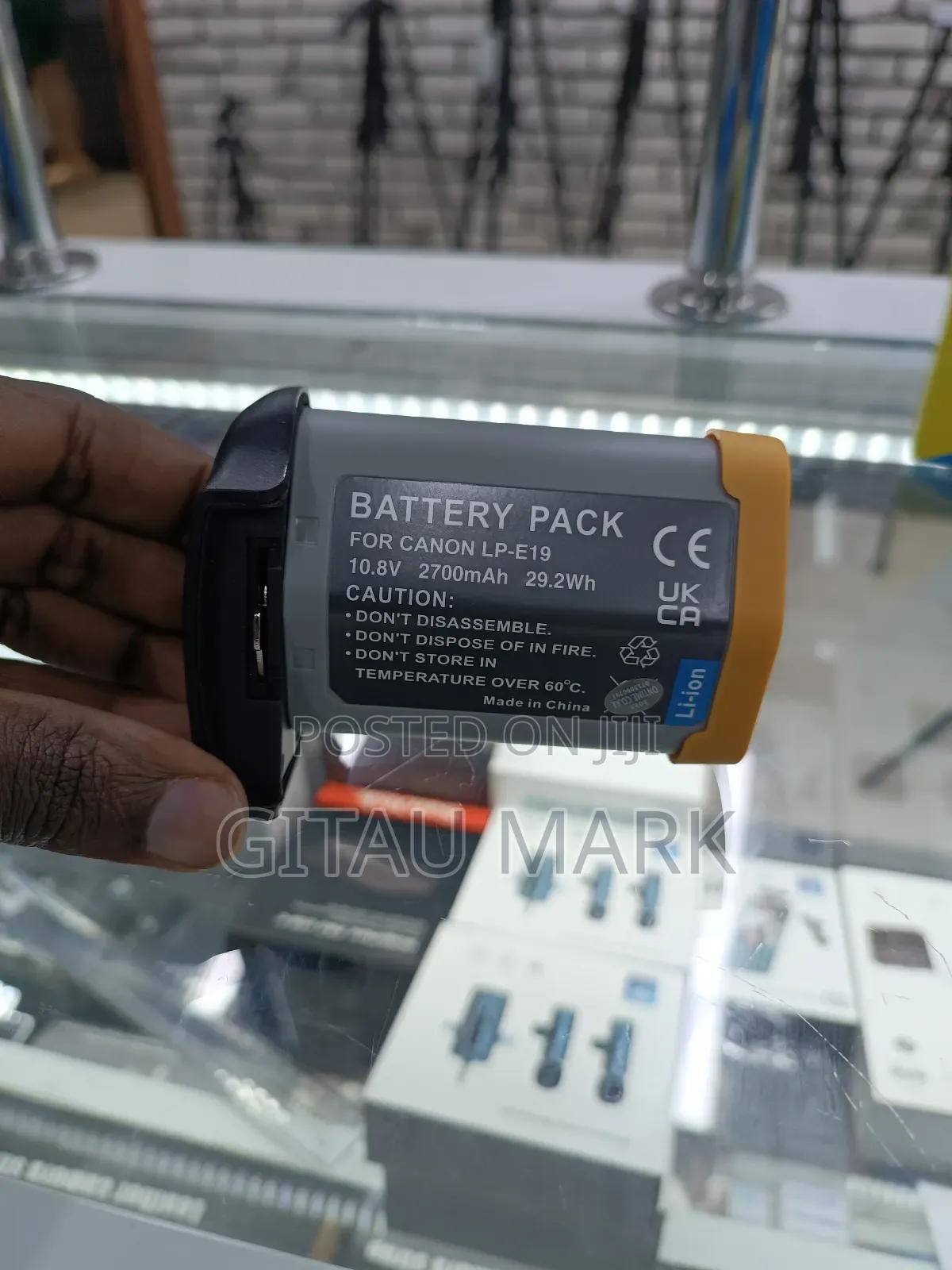 LP E4 Digital Battery Pack