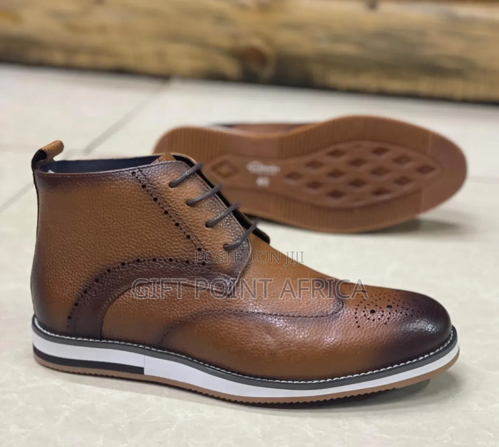Clarks Cacual Boots