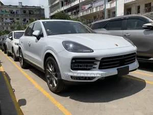 Porsche Cayenne S AWD 2018 Pearl