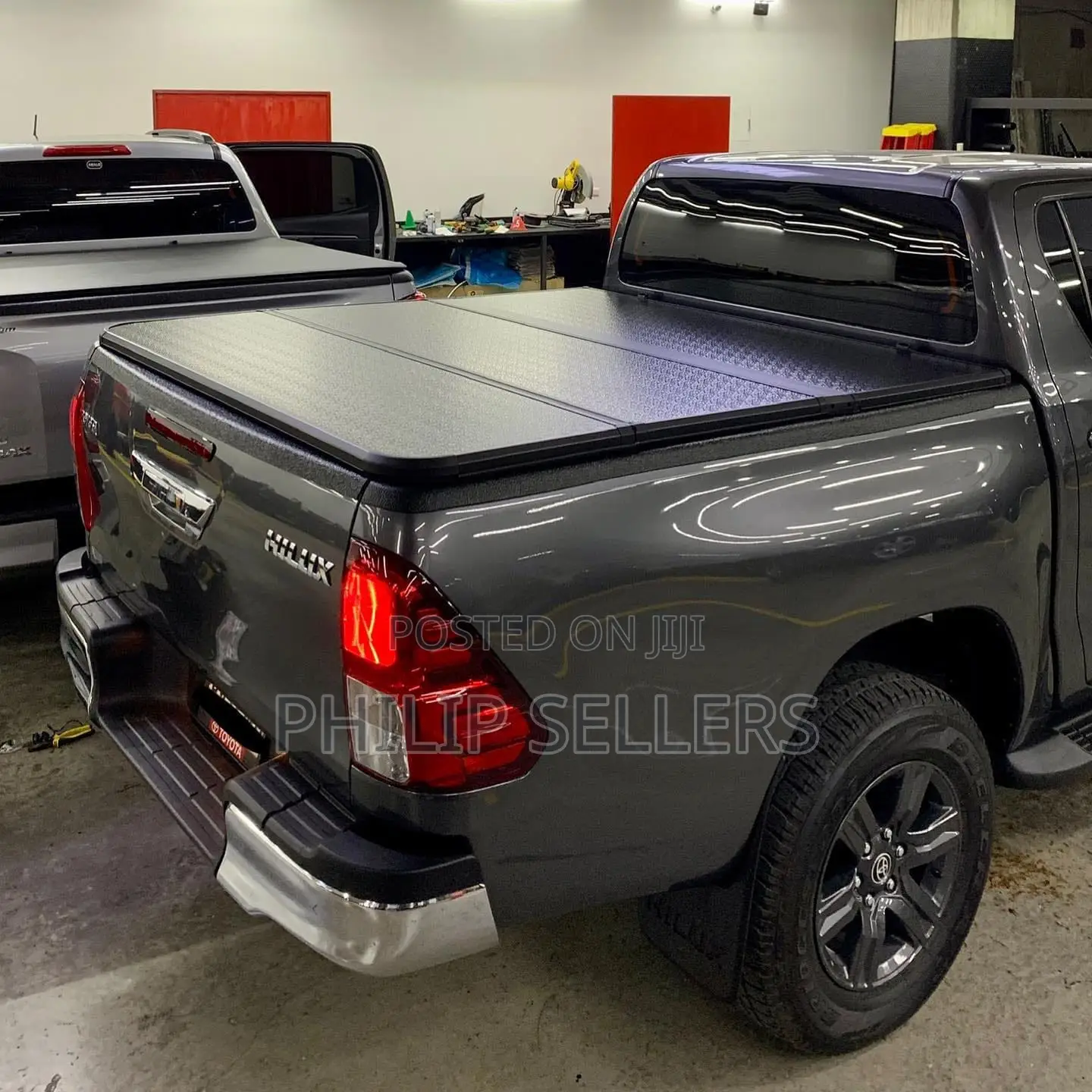 Hard / Soft Tri-Fold Tonneau Covers * Rollbars