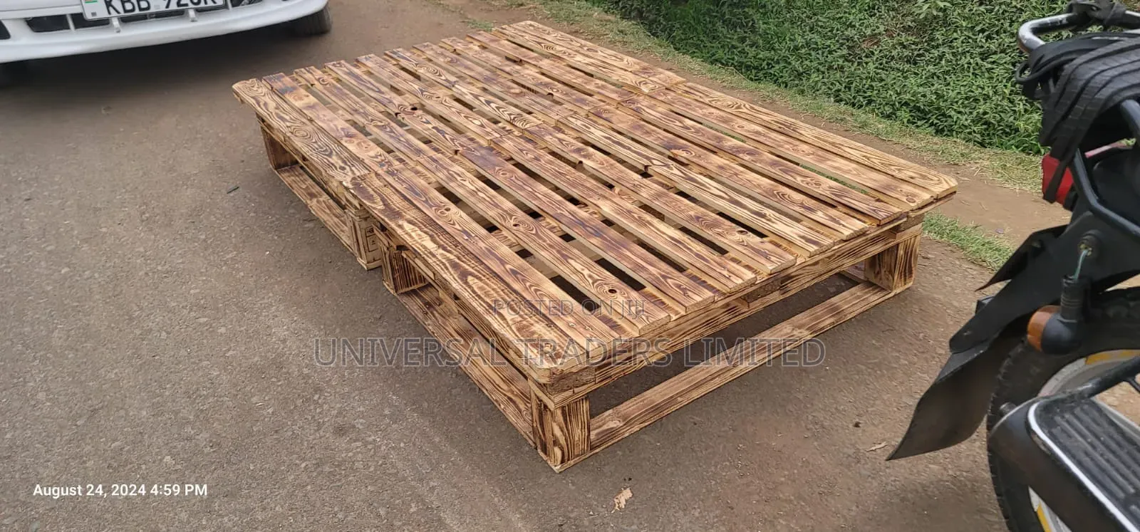 Pallet Bed - Premium Blazed Pallet Bed