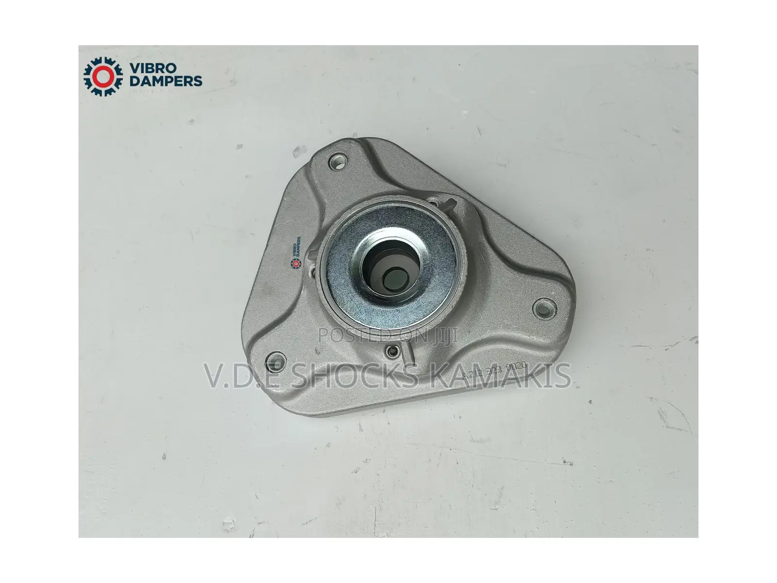 Meredes W212 Front Shock Mounting