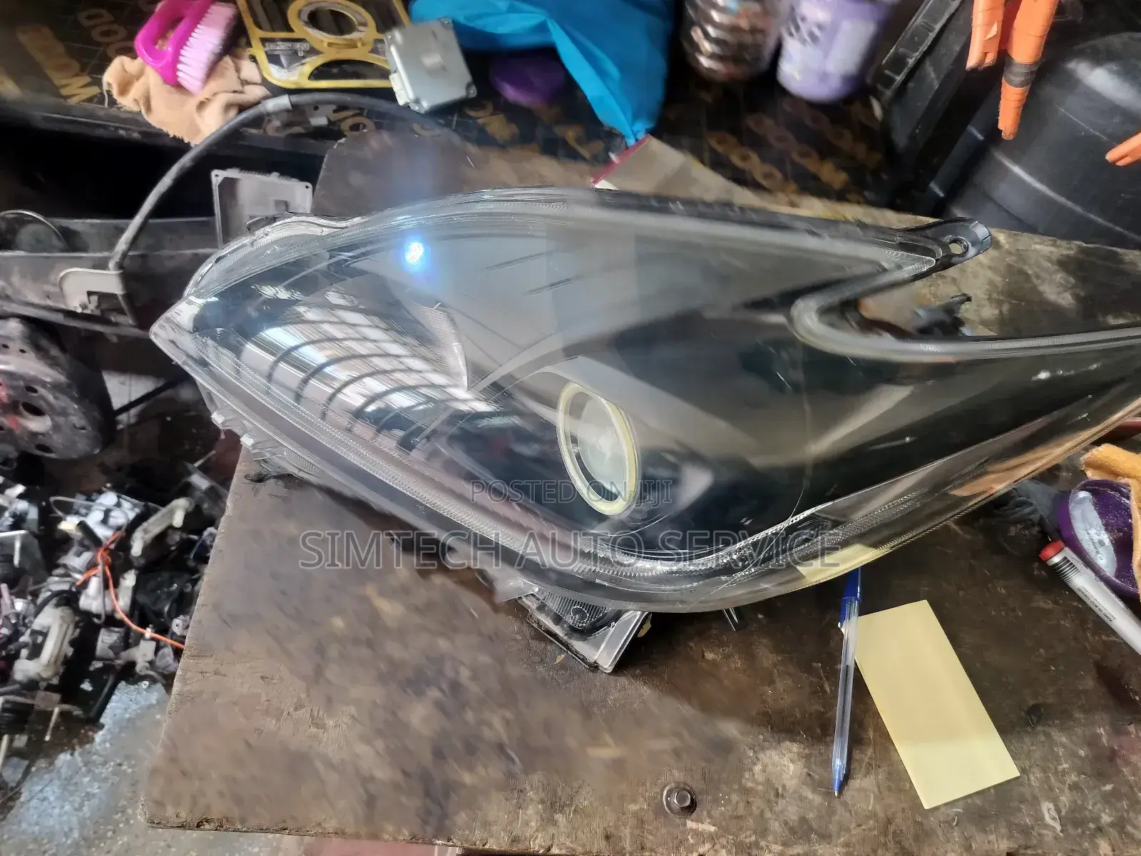 Toyota Prius Zvw30 Left Headlight Koito 47-52