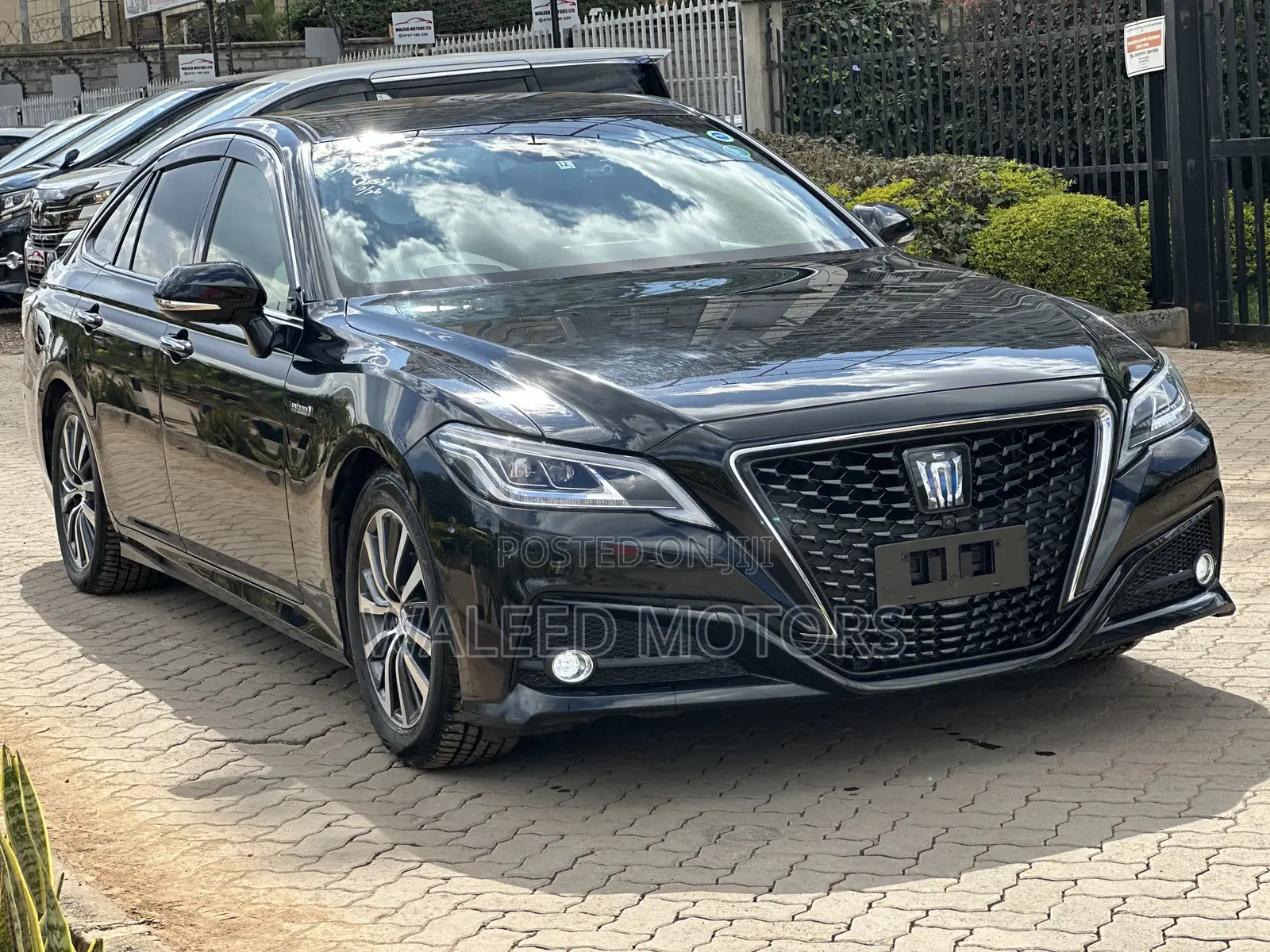 Toyota Crown 2018 Black